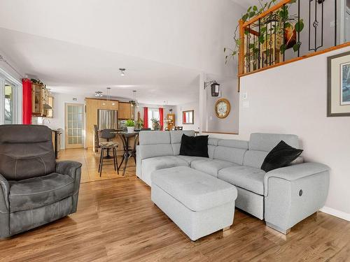 Salon - 1104 Rue Du Phénix, Lévis (Les Chutes-De-La-Chaudière-Est), QC - Indoor Photo Showing Living Room