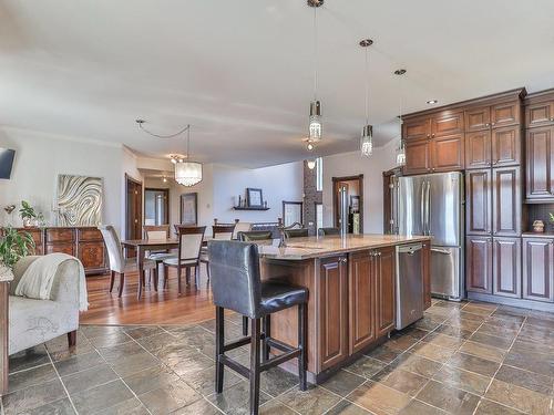 Kitchen - 3635 Rue Marguerite, Terrebonne (Terrebonne), QC - Indoor Photo Showing Kitchen With Upgraded Kitchen