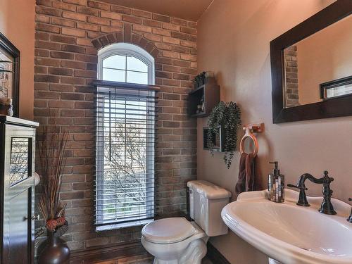 Powder room - 3635 Rue Marguerite, Terrebonne (Terrebonne), QC - Indoor Photo Showing Bathroom