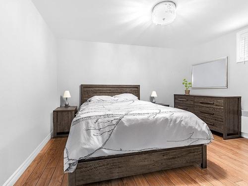 Chambre Ã Â coucher - 1279 Rue De Nice, Québec (Charlesbourg), QC - Indoor Photo Showing Bedroom