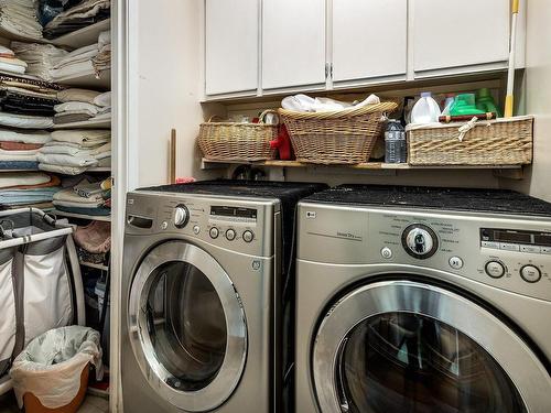 Salle de lavage - 6767 Ch. Louis-Pasteur, Côte-Saint-Luc, QC - Indoor Photo Showing Laundry Room