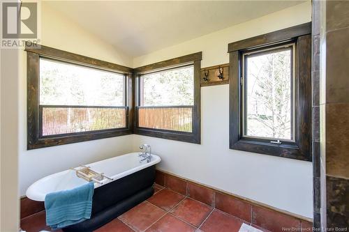 277 Darlings Island Road, Darlings Island, NB - Indoor Photo Showing Bathroom