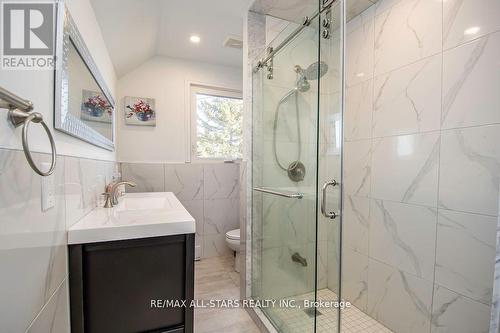 122 Fenelon Drive, Kawartha Lakes (Cameron), ON - Indoor Photo Showing Bathroom