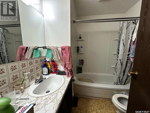 308 1St Street E, Spiritwood, SK - Indoor Photo Showing Bathroom