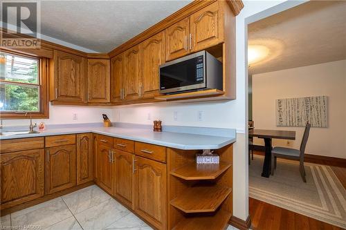 78 Lake Street, Georgian Bluffs, ON - Indoor Photo Showing Kitchen With Double Sink