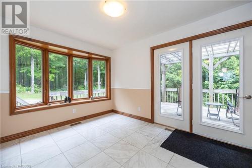 78 Lake Street, Georgian Bluffs, ON - Indoor Photo Showing Other Room