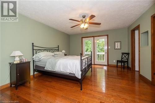 78 Lake Street, Georgian Bluffs, ON - Indoor Photo Showing Bedroom