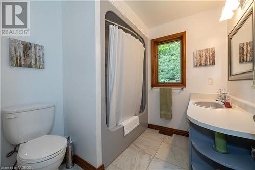 78 Lake Street, Georgian Bluffs, ON - Indoor Photo Showing Bathroom