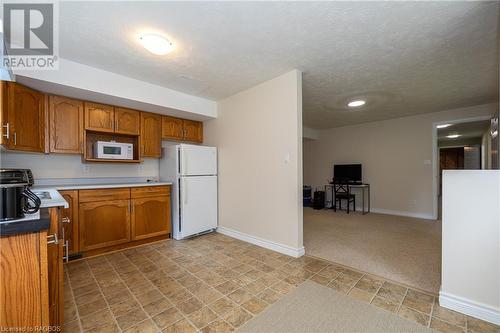 78 Lake Street, Georgian Bluffs, ON - Indoor Photo Showing Kitchen