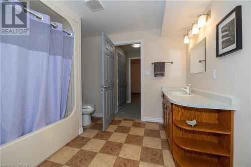 78 Lake Street, Georgian Bluffs, ON - Indoor Photo Showing Bathroom