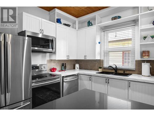 721 St Paul Street, Kamloops, BC - Indoor Photo Showing Kitchen With Double Sink