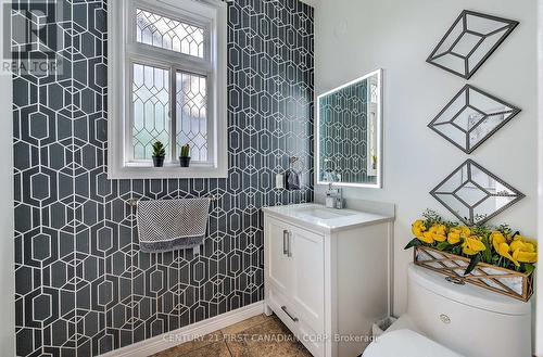 1852 Foxwood Avenue, London, ON - Indoor Photo Showing Bathroom