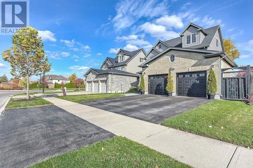 1852 Foxwood Avenue, London, ON - Outdoor With Facade