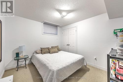 1852 Foxwood Avenue, London, ON - Indoor Photo Showing Bedroom