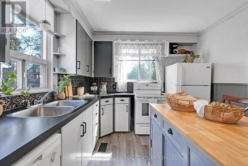 139 Clarke Street E, Oshawa (Central), ON - Indoor Photo Showing Kitchen With Double Sink