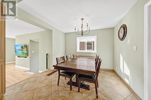 215 Wexford Avenue S, Hamilton (Delta), ON - Indoor Photo Showing Dining Room