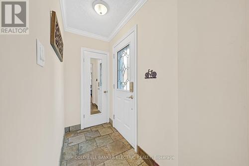 215 Wexford Avenue S, Hamilton (Delta), ON - Indoor Photo Showing Other Room