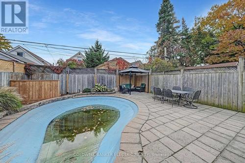 215 Wexford Avenue S, Hamilton (Delta), ON - Outdoor With Backyard