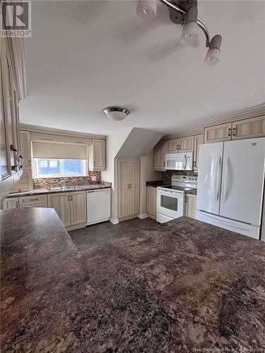 95 Landsdowne Street, Campbellton, NB - Indoor Photo Showing Kitchen