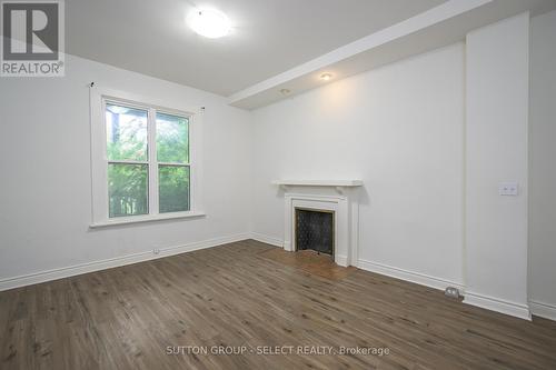 100 Mcclary Avenue, London, ON - Indoor Photo Showing Other Room