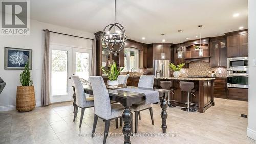 105 Union Avenue, Middlesex Centre (Komoka), ON - Indoor Photo Showing Dining Room