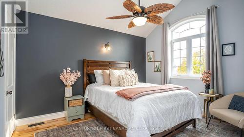 105 Union Avenue, Middlesex Centre (Komoka), ON - Indoor Photo Showing Bedroom