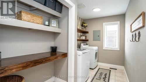 105 Union Avenue, Middlesex Centre (Komoka), ON - Indoor Photo Showing Laundry Room