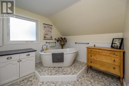 1379 Ewert Street, Prince George, BC - Indoor Photo Showing Bathroom