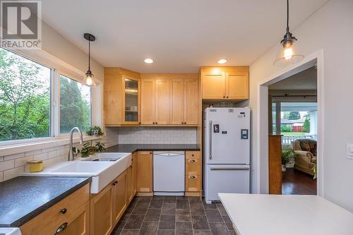 1379 Ewert Street, Prince George, BC - Indoor Photo Showing Kitchen With Double Sink