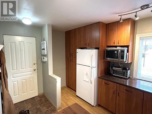 1869 Juniper Street, Prince George, BC - Indoor Photo Showing Kitchen