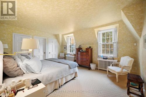 19 Hedgewood Road, Toronto, ON - Indoor Photo Showing Bedroom