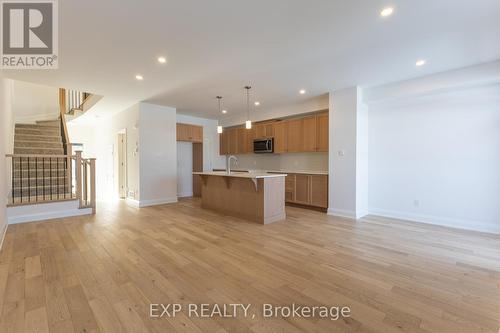 185 Craig Duncan Terrace, Ottawa, ON - Indoor Photo Showing Kitchen