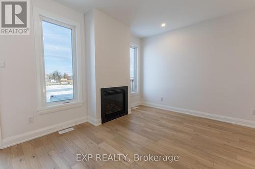 185 Craig Duncan Terrace, Ottawa, ON - Indoor With Fireplace