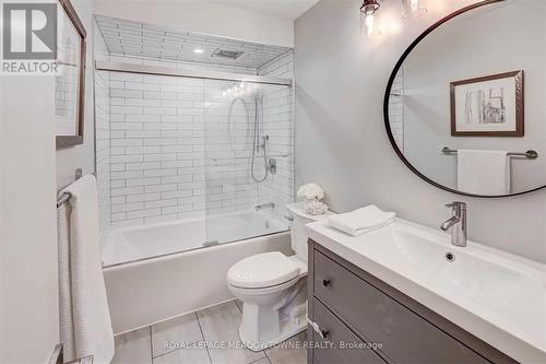 178 Mountainview Road N, Halton Hills, ON - Indoor Photo Showing Bathroom