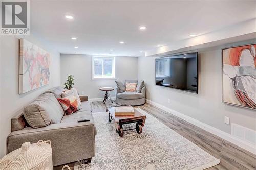 178 Mountainview Road N, Halton Hills, ON - Indoor Photo Showing Living Room