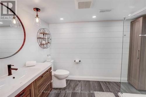 178 Mountainview Road N, Halton Hills, ON - Indoor Photo Showing Bathroom