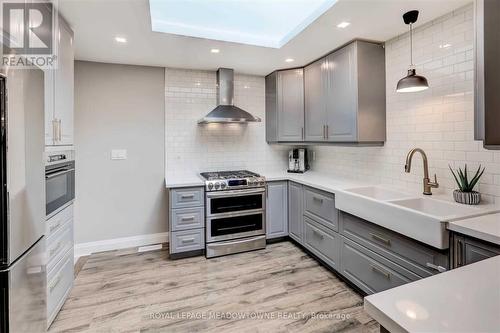 178 Mountainview Road N, Halton Hills, ON - Indoor Photo Showing Kitchen With Upgraded Kitchen