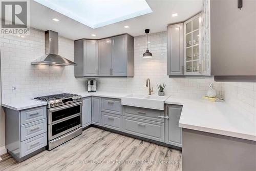 178 Mountainview Road N, Halton Hills, ON - Indoor Photo Showing Kitchen With Upgraded Kitchen