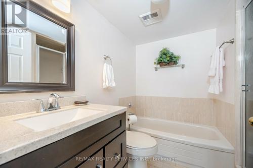 508 - 100 County Court Boulevard, Brampton, ON - Indoor Photo Showing Bathroom