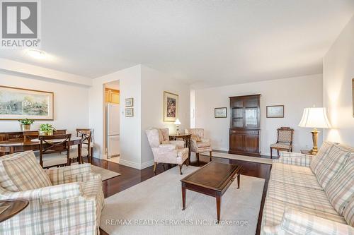 508 - 100 County Court Boulevard, Brampton, ON - Indoor Photo Showing Living Room