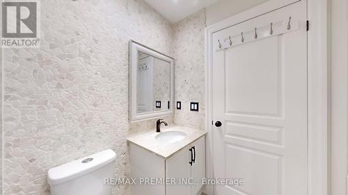 307 - 2087 Lake Shore Boulevard W, Toronto, ON - Indoor Photo Showing Bathroom