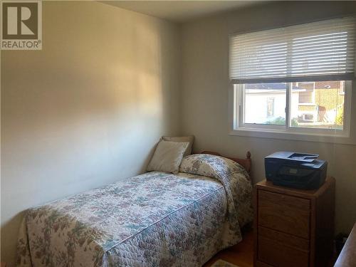 821 Haldimand Crescent, Cornwall, ON - Indoor Photo Showing Bedroom