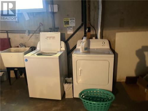 821 Haldimand Crescent, Cornwall, ON - Indoor Photo Showing Laundry Room