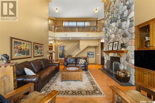 612 Green Avenue, Regina Beach, SK - Indoor Photo Showing Living Room With Fireplace