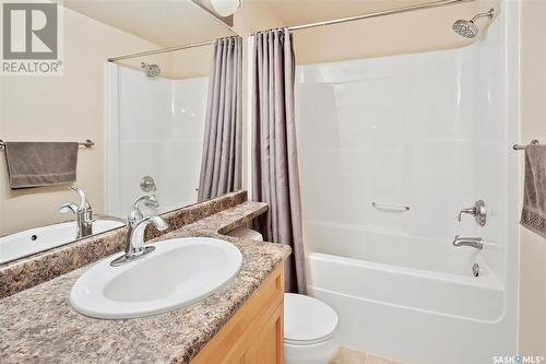 204 102 Armistice Way, Saskatoon, SK - Indoor Photo Showing Bathroom