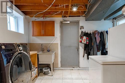 3321 Monica Drive, Mississauga, ON - Indoor Photo Showing Laundry Room