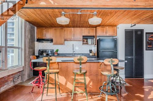 302 - 26 Ontario Street, Guelph, ON - Indoor Photo Showing Kitchen