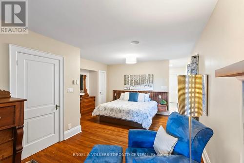 476 2Nd Avenue W, Owen Sound, ON - Indoor Photo Showing Bedroom