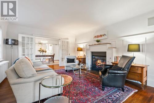 476 2Nd Avenue W, Owen Sound, ON - Indoor Photo Showing Living Room With Fireplace