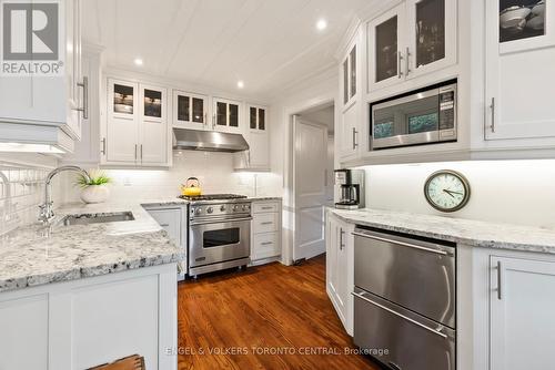 476 2Nd Avenue W, Owen Sound, ON - Indoor Photo Showing Kitchen With Upgraded Kitchen